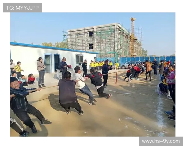 新安中学足球课：激发学生潜力 培养团队协作精神与运动技能